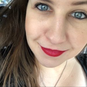 Meet your Posher, Ashleigh